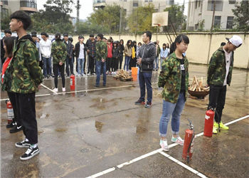 昆明化工技工学校2018年报读条件