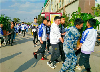 曲靖麒麟长兴职业技术学校2021年三年制中专报名地址