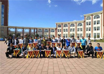 云南外事外语学校2022年初中起点招生专业(图1)