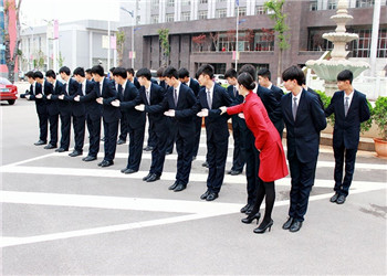 曲靖市麒麟职业技术学校2022年普通中专入学须知(图1)