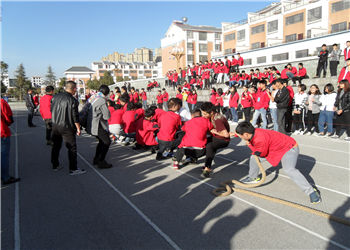 云南工业技师学院2023年招生报名电话(图1)