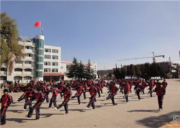 曲靖技师学院2023年招生咨询电话(图1)