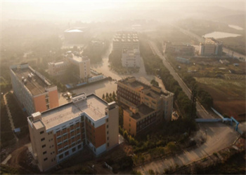 文山州卫生学校2023年中专招生专业(图1)