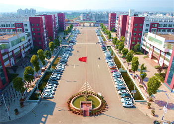 云南公办中专学校2025年曲靖市麒麟职业教育集团